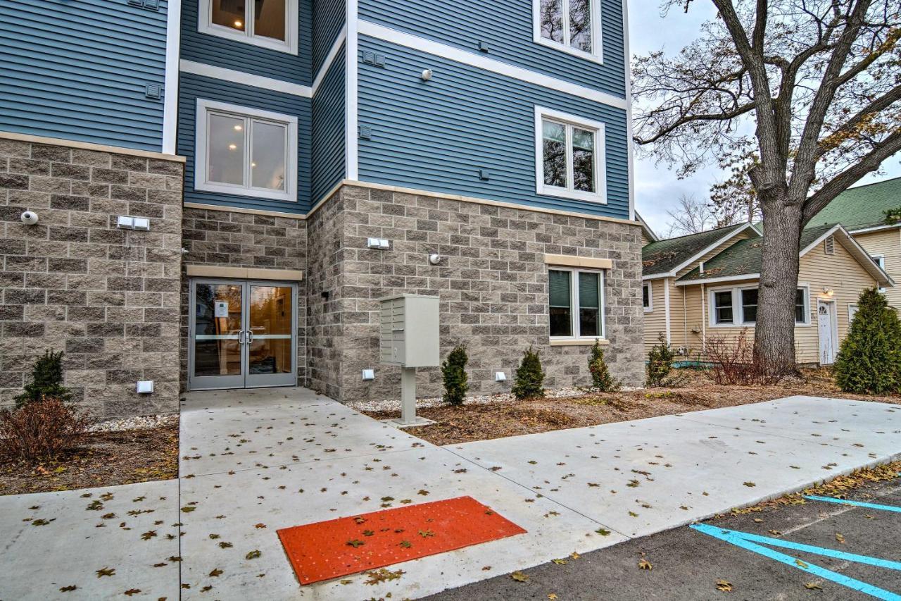 Modern Traverse City Condo About 1 Mi To Bay! Eksteriør billede